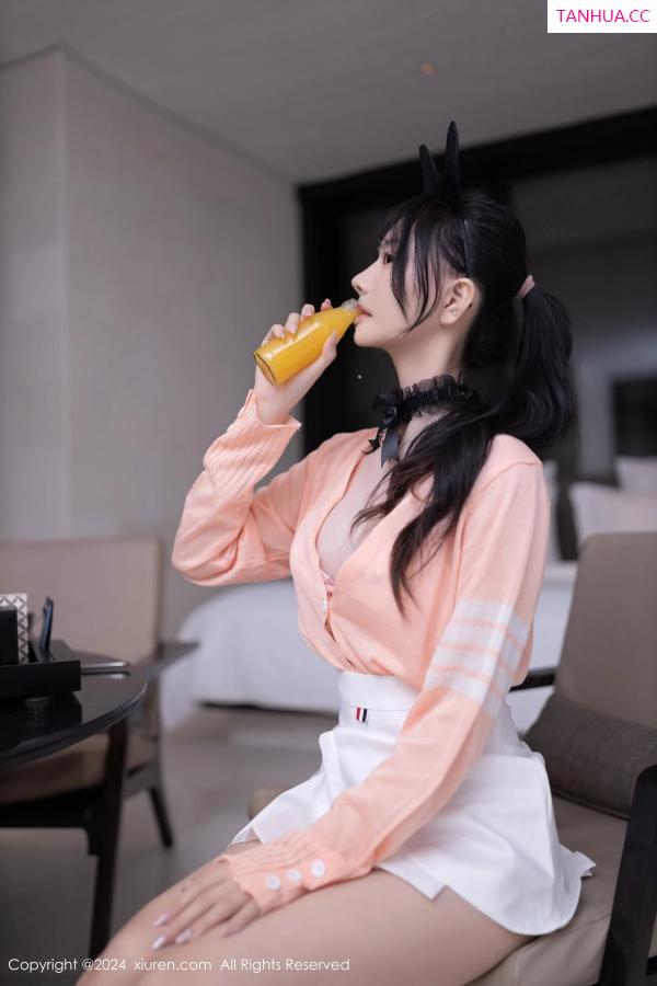   [XiuRen]高清写真图 2024.02.23 No.8138 幼幼 性感美腿第22张图片